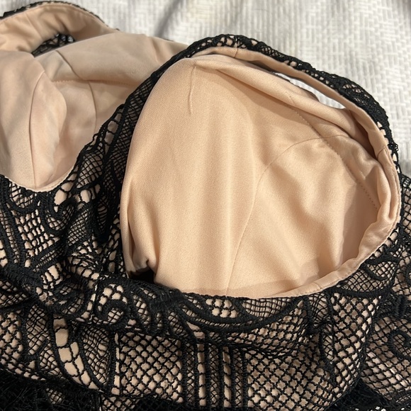 Beautiful full lace gown LuXE S - Picture 4 of 5